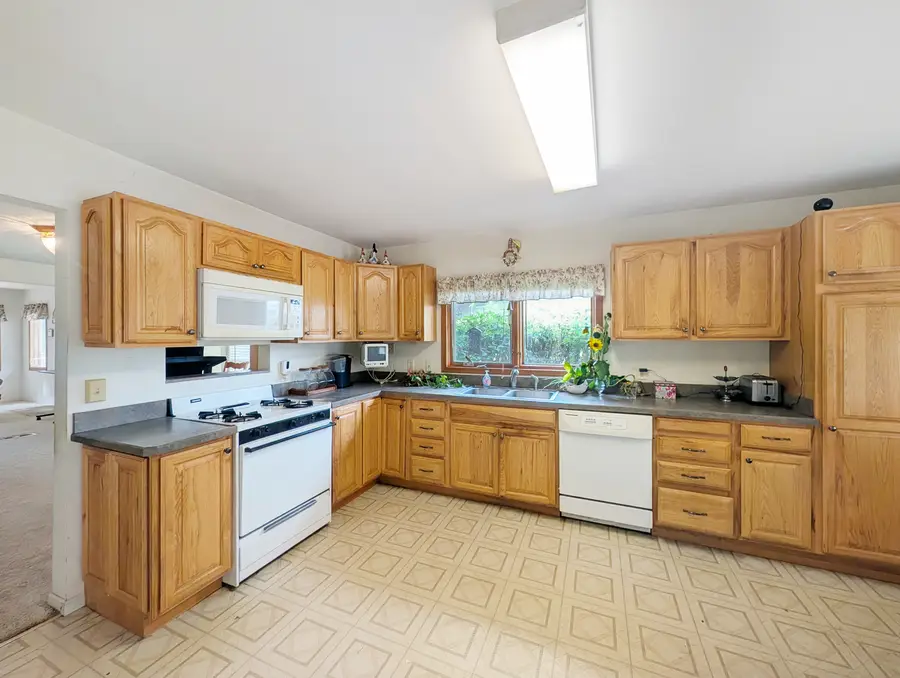 58 N Lake Avenue, Fox Lake, IL 60020 - #3