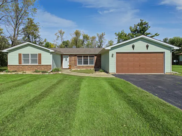 262 Brookside Drive, Paw Paw, IL 61353