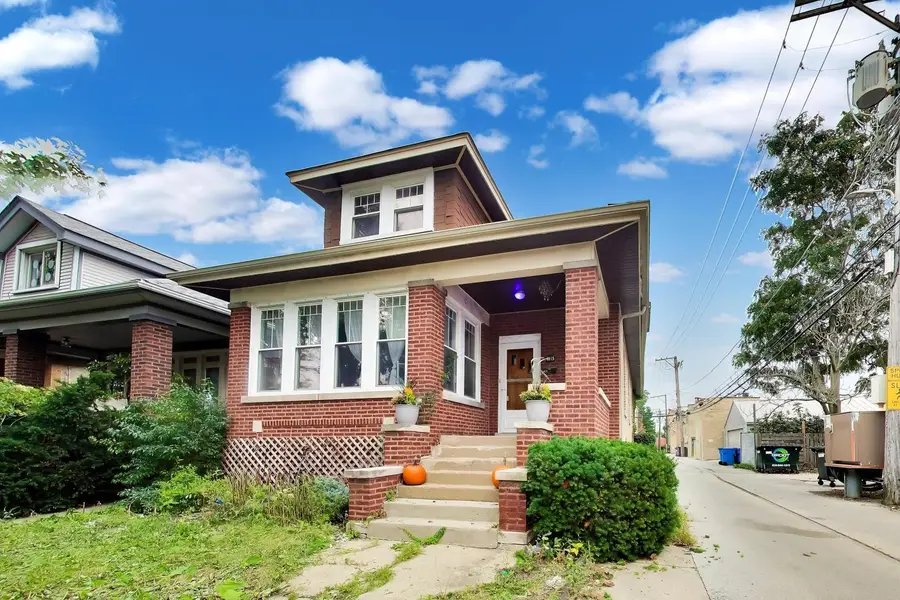 4815 N Tripp Avenue, Chicago, IL 60630 - #2