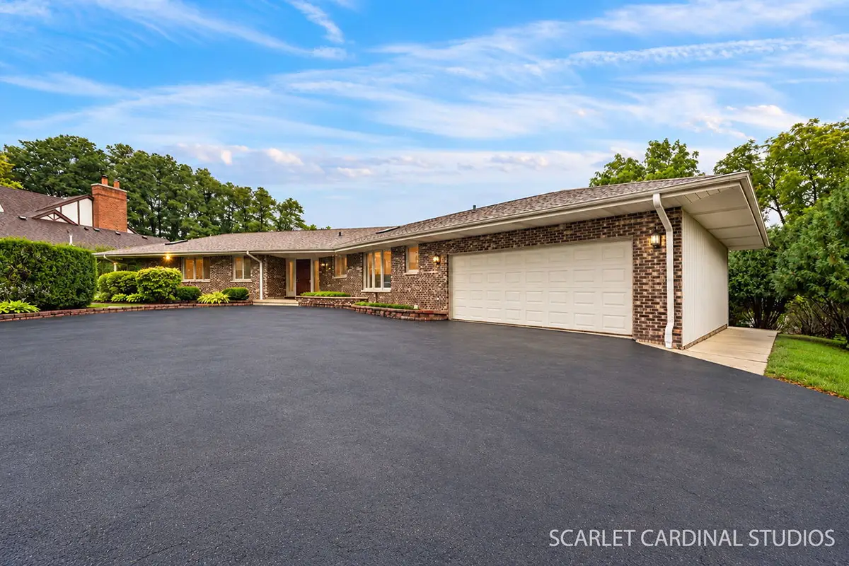 27200 W Lakeview Drive South Drive, Lake Barrington, IL 60084 - #1