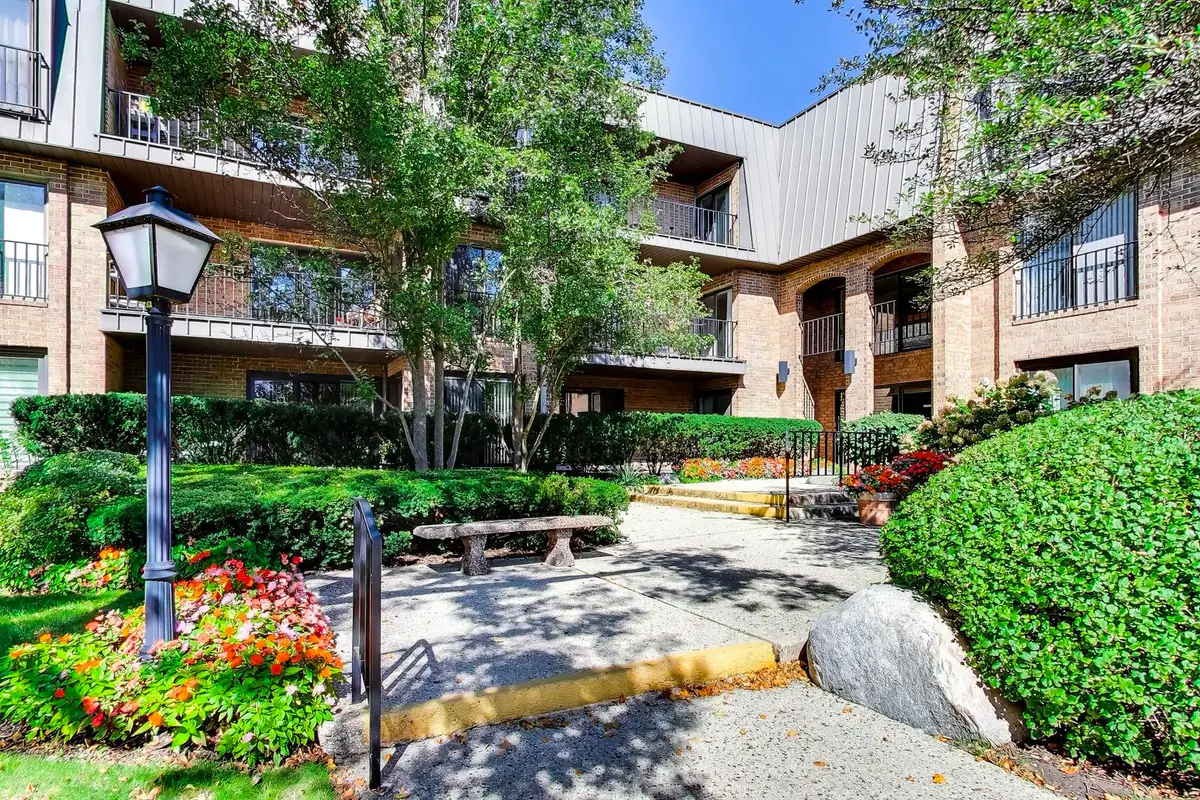 3 The Court Of Harborside Court #208, Northbrook, IL 60062 - #1