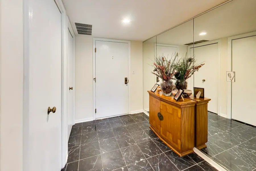 3 The Court Of Harborside Court #208, Northbrook, IL 60062 - #3