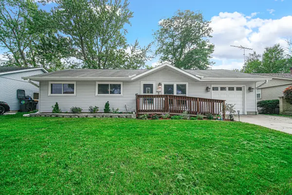 741 Surrey Drive, Streamwood, IL 60107