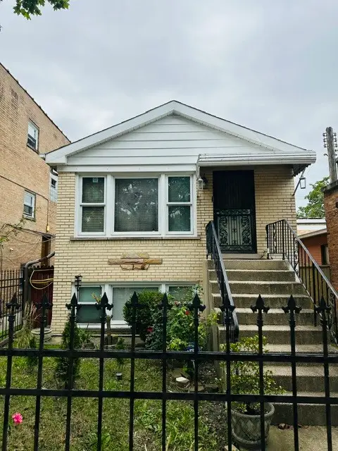 5656 N Jersey Avenue, Chicago, IL 60659