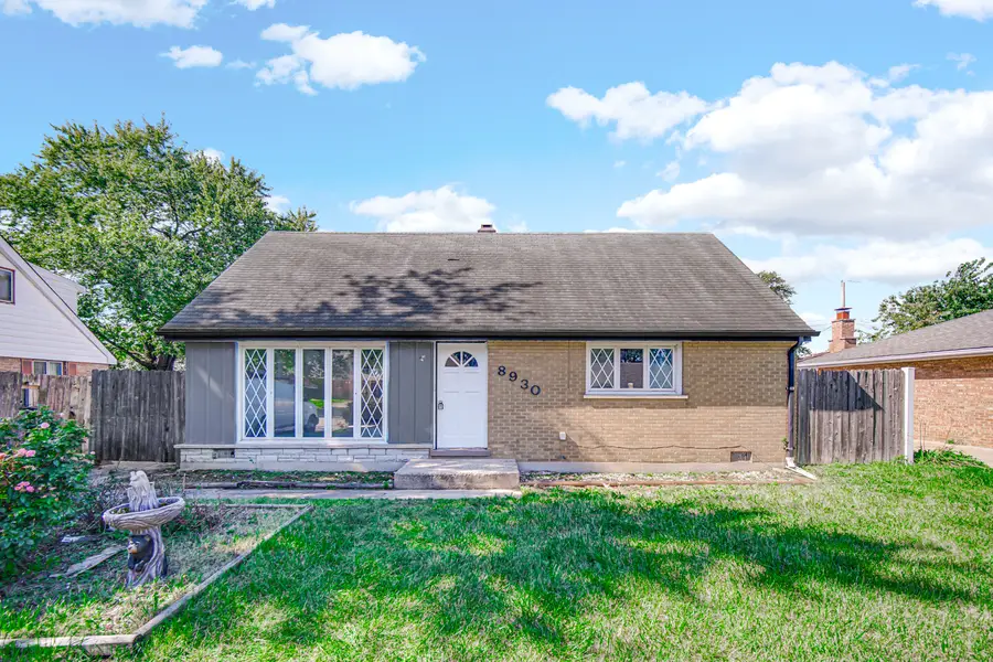 8930 Saratoga Drive, Bridgeview, IL 60455 - #2