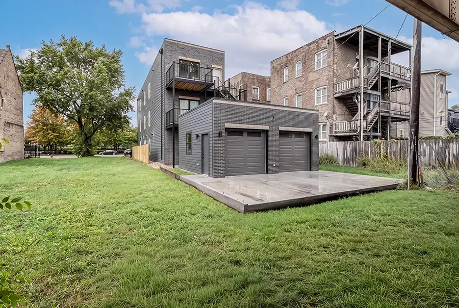 4623 S Prairie Avenue, Chicago, IL 60653 - #3