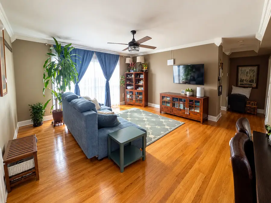 6423 N Damen Avenue #3W, Chicago, IL 60645 - #3