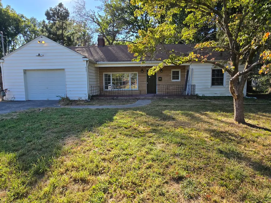 807 N Main Street, Anna, IL 62906 - #2