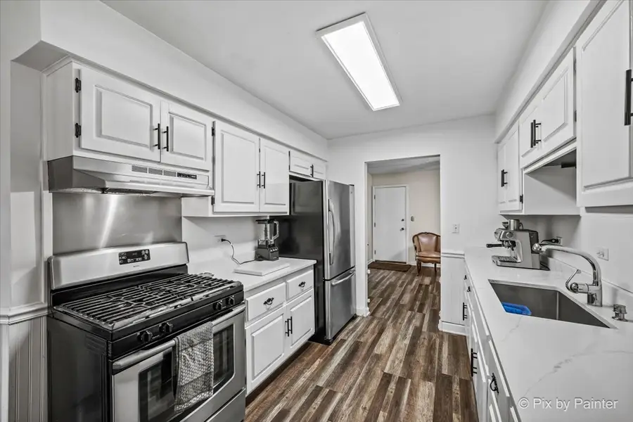 125 W Middle Street, South Elgin, IL 60177 - #2