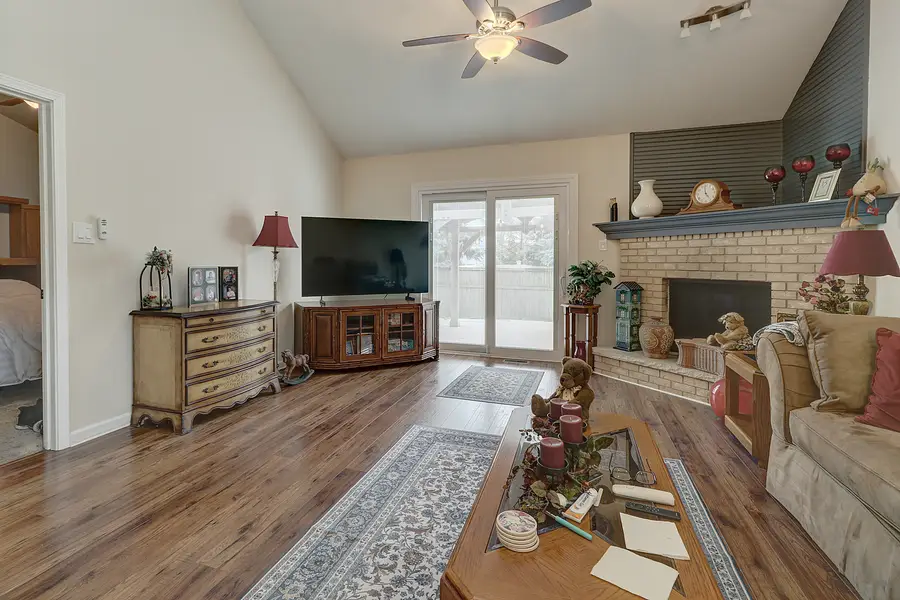 4330 River Glen Drive, Joliet, IL 60431 - #3