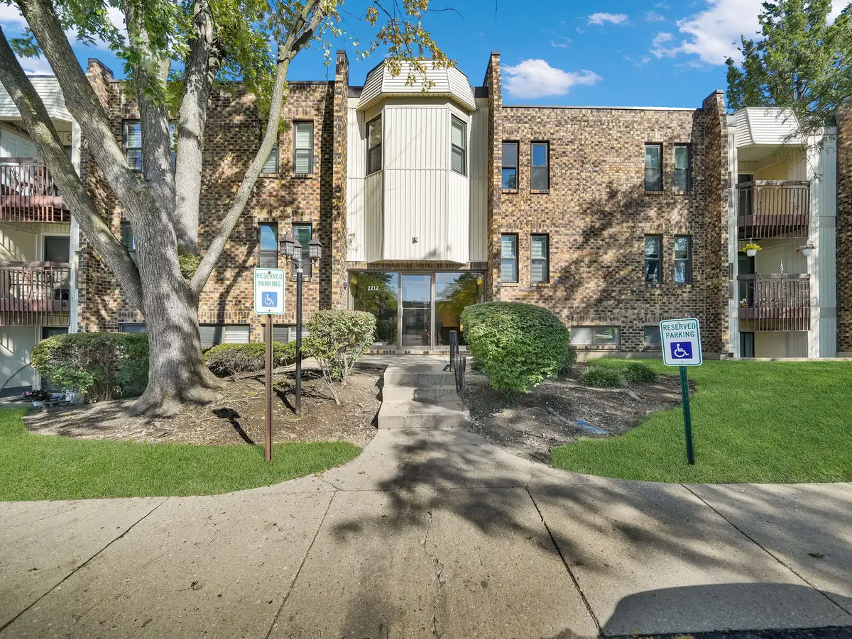 2212 Country Club Drive #22C, Woodridge, IL 60517 - #1