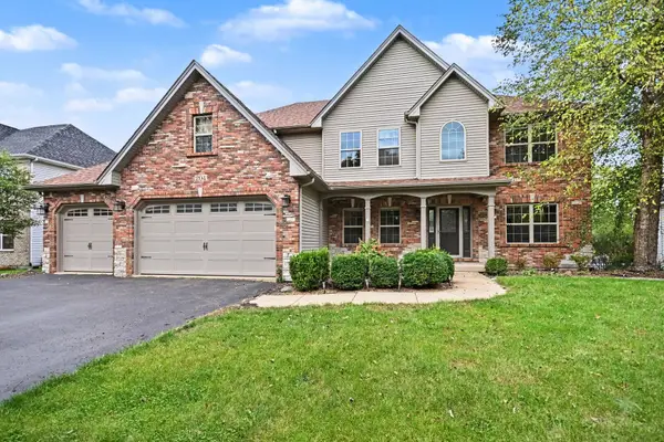 204 Holly Lane, Oswego, IL 60543