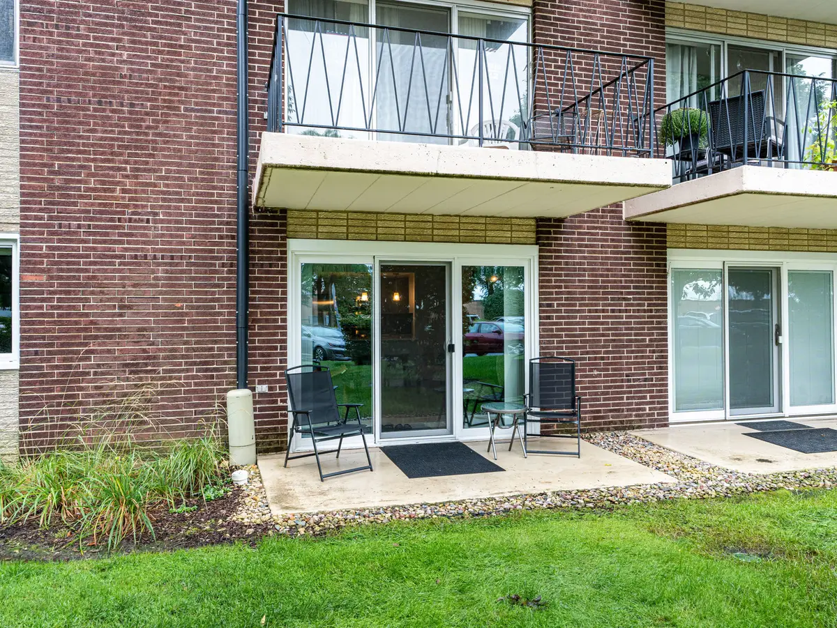 5300 Walnut Avenue #17A, Downers Grove, IL 60515 - #1
