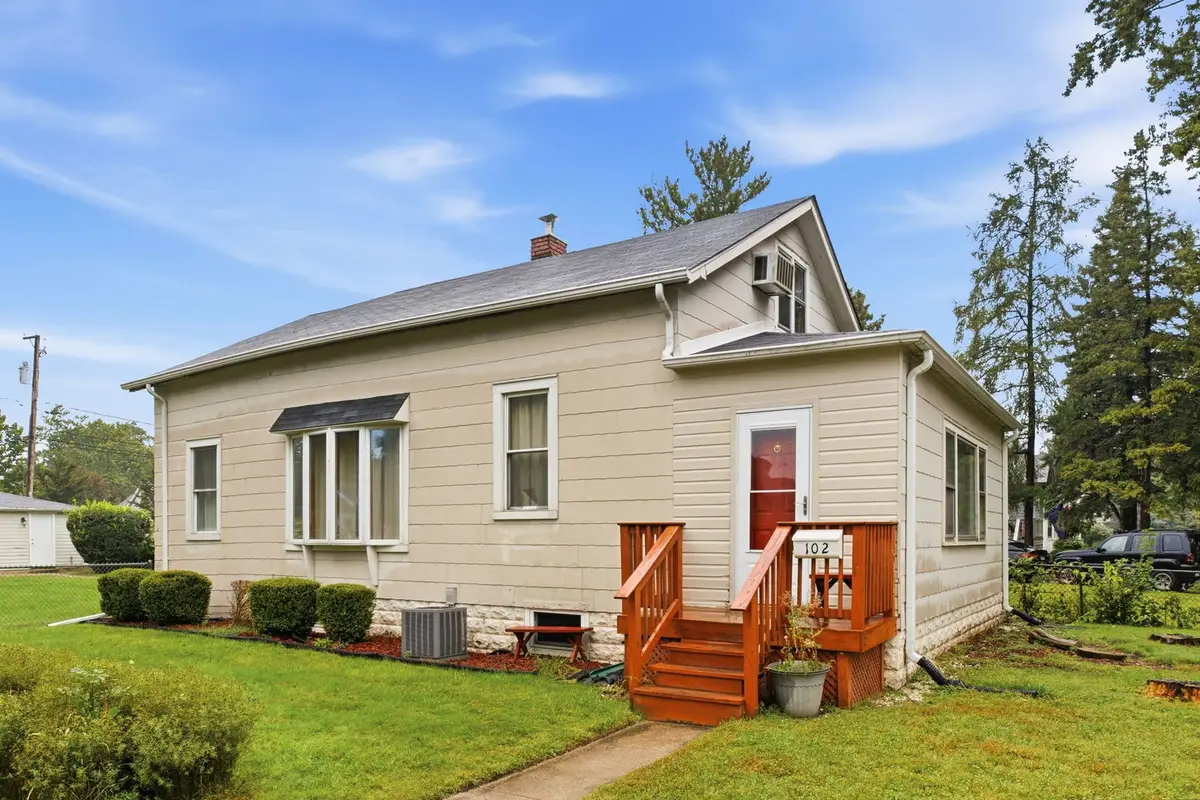 102 N Adams Street, Westmont, IL 60559 - #1