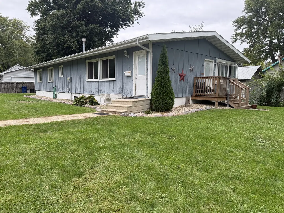 150 E Fremont Street, Ottawa, IL 61350 - #1