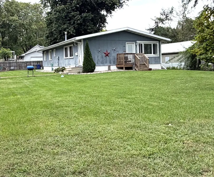 150 E Fremont Street, Ottawa, IL 61350 - #2