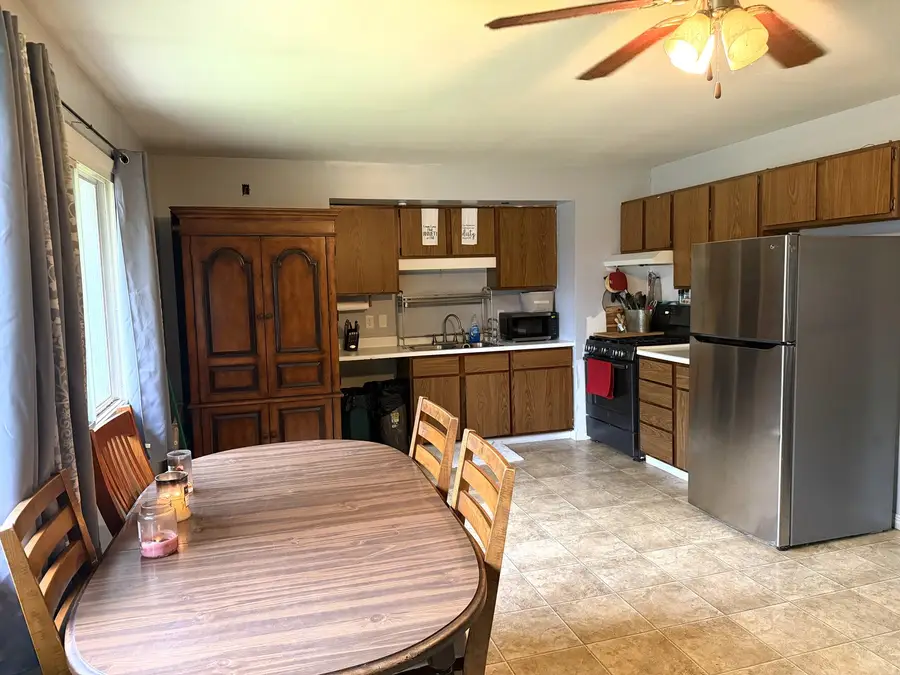 150 E Fremont Street, Ottawa, IL 61350 - #3