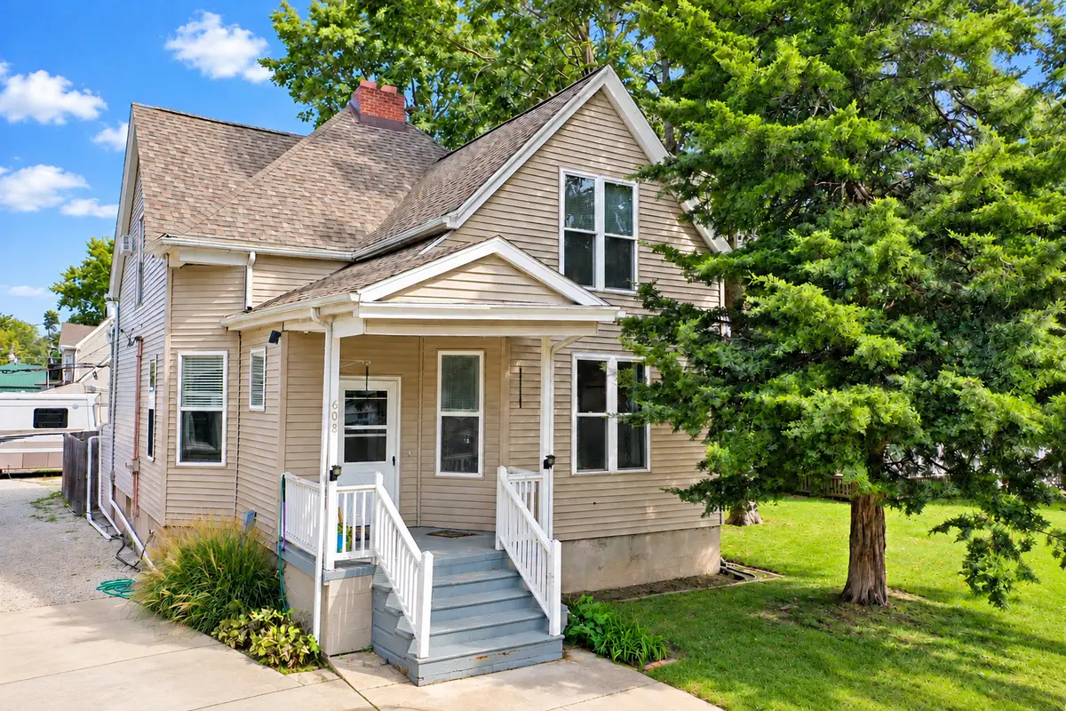 608 E Mulberry Street, Bloomington, IL 61701 - #1