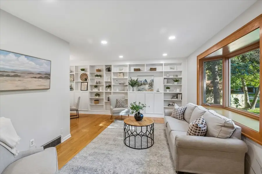921 Bartlett Terrace, Libertyville, IL 60048 - #2