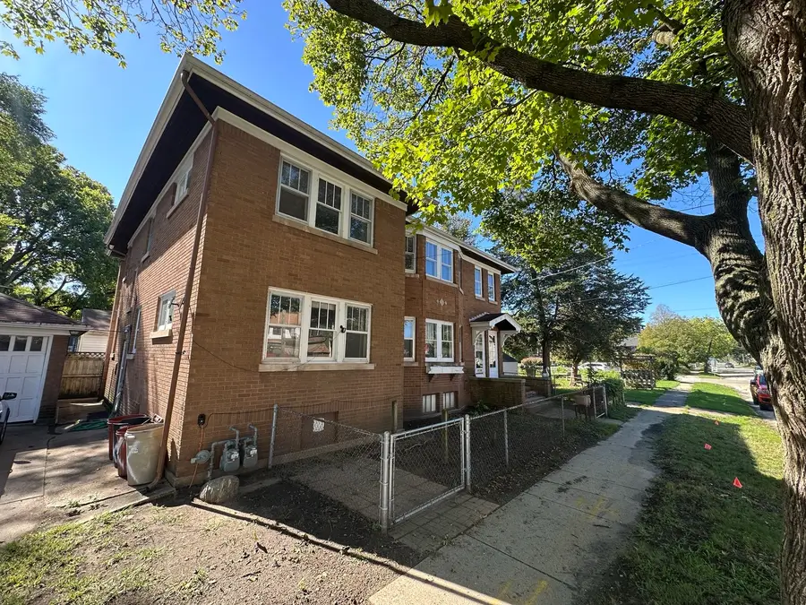 1011 15th Avenue, Rockford, IL 61104 - #2