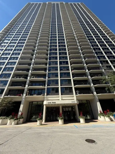 1560 N Sandburg Terrace #2808J, Chicago, IL 60614 - #1