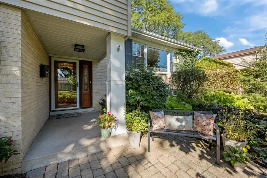 1340 Hawthorne Lane, Glenview, IL 60025 - #3