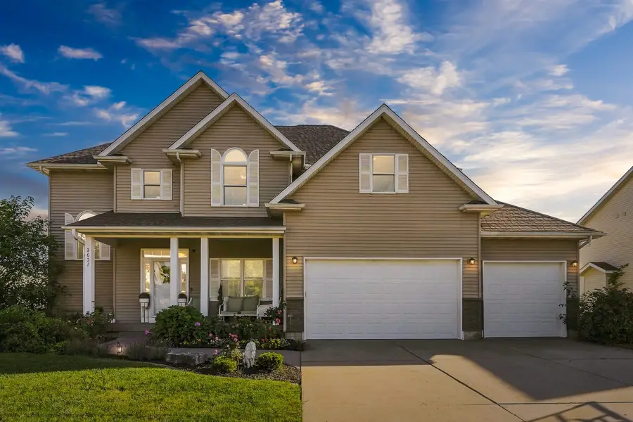 2631 E 58th Street, Davenport, IA 52807 - #2
