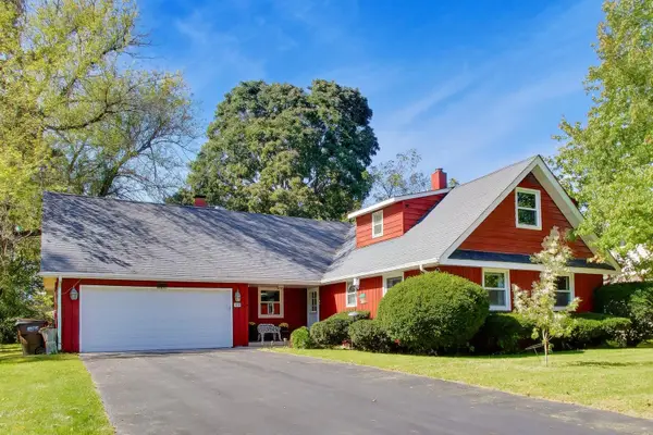 1120 Dean Street, Woodstock, IL 60098