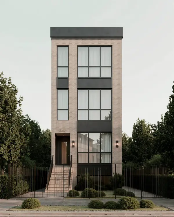 2302 W Huron Street #1, Chicago, IL 60612
