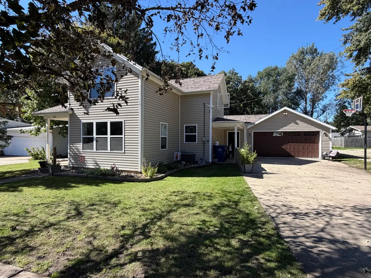 633 S Main Street, Sheffield, IL 61361 - #1
