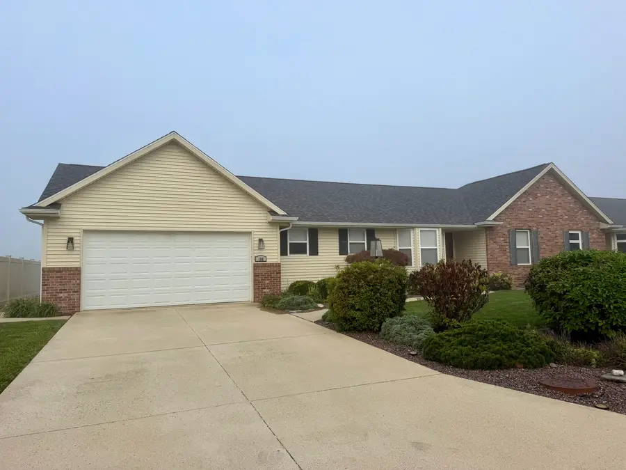 106 Jones Boulevard #1, Tuscola, IL 61953 - #3