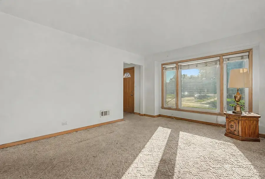 5137 N Oketo Avenue, Harwood Heights, IL 60706 - #3