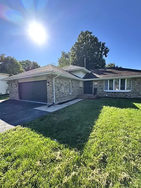 1221 174th Street, East Hazel Crest, IL 60429