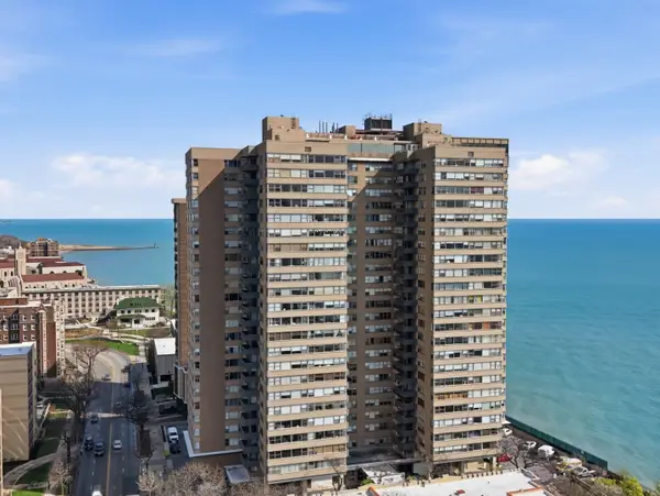 6301 N Sheridan Road #17R, Chicago, IL 60660