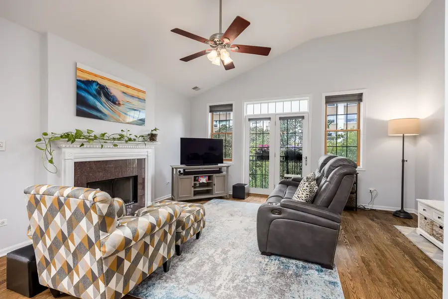 917 W Lakeside Place #3W, Chicago, IL 60640 - #3