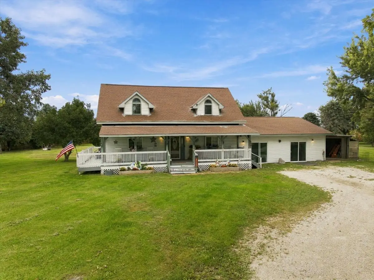 2898 County Road 1400 N, El Paso, IL 61738 - #1