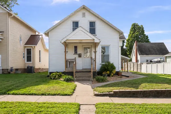 1304 Smalley Street, Muscatine, IA 52761