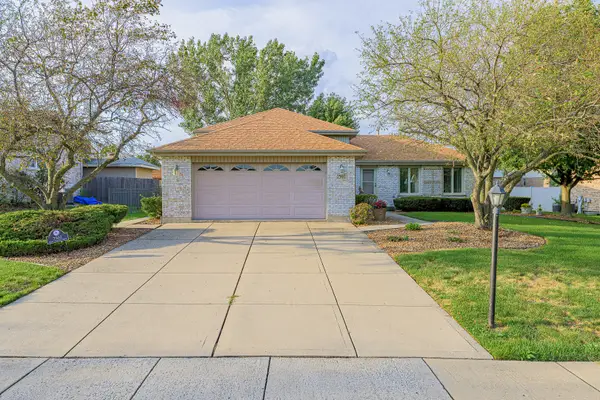 7502 W Lakeside Drive, Frankfort, IL 60423