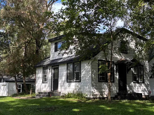 25420 W Golfview Avenue, Antioch, IL 60002