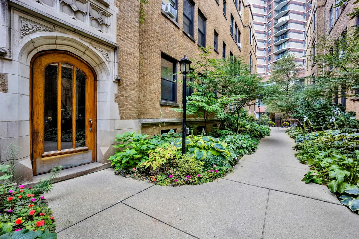 636 W Waveland Avenue #4D, Chicago, IL 60613 - #1