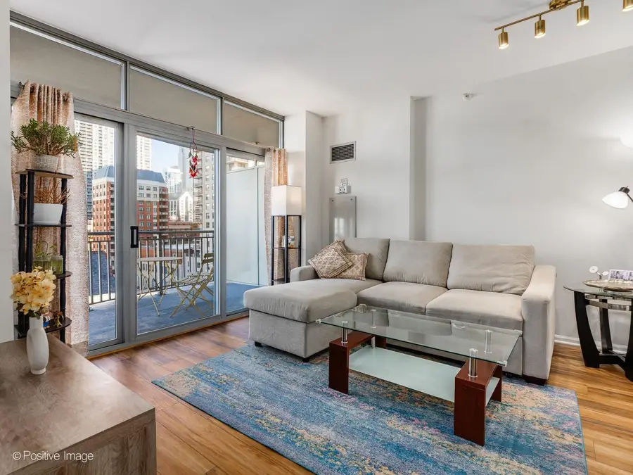 600 N Dearborn Street #905, Chicago, IL 60654 - #2