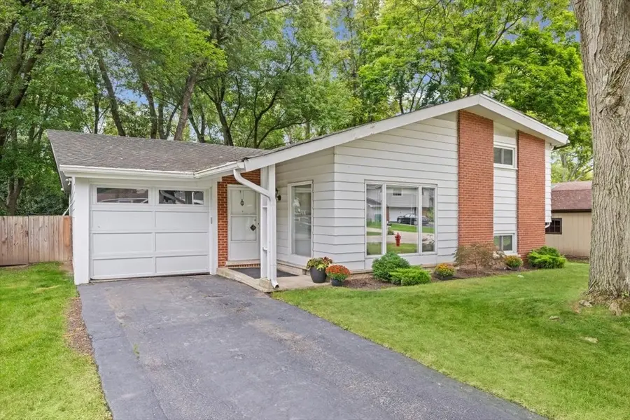 535 Edens Lane, Northfield, IL 60093 - #2