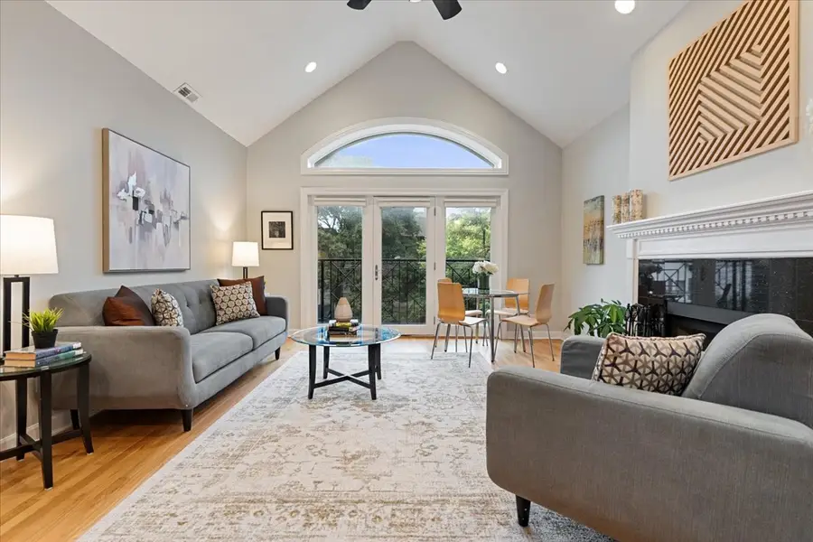 3223 N Clifton Avenue #3N, Chicago, IL 60657 - #3