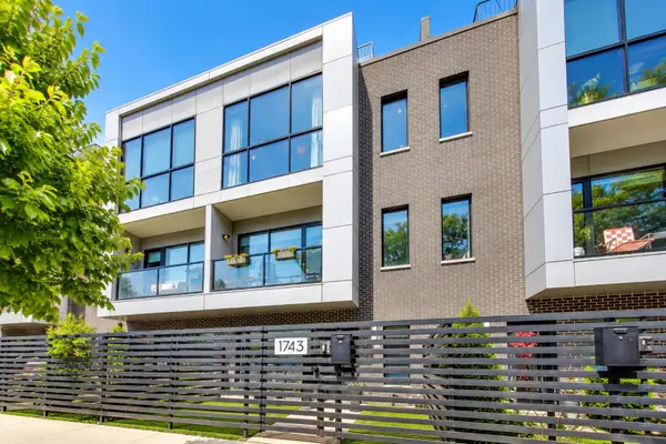 1743 N Winnebago Avenue, Chicago, IL 60647