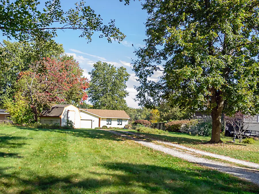 1606 W South Shore Drive, Mahomet, IL 61853 - #3