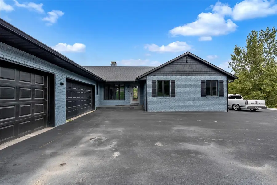11700 61st Avenue Place, Blue Grass, IA 52726 - #3