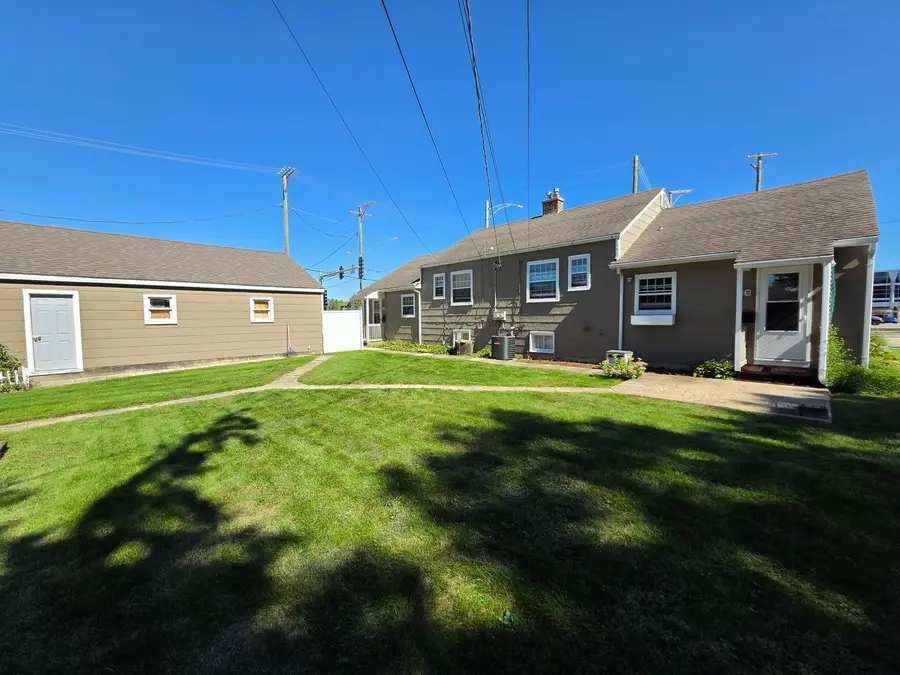 1725 Locust Street, Sterling, IL 61081 - #2