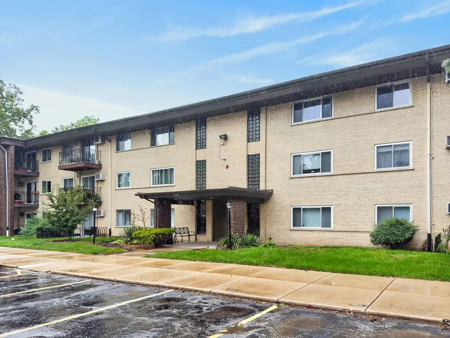 Address Withheld By Seller, Arlington Heights, IL 60005 - #2