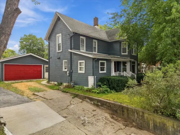 312 S Dement Avenue, Dixon, IL 61021