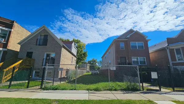 833 N Ridgeway Avenue, Chicago, IL 60651